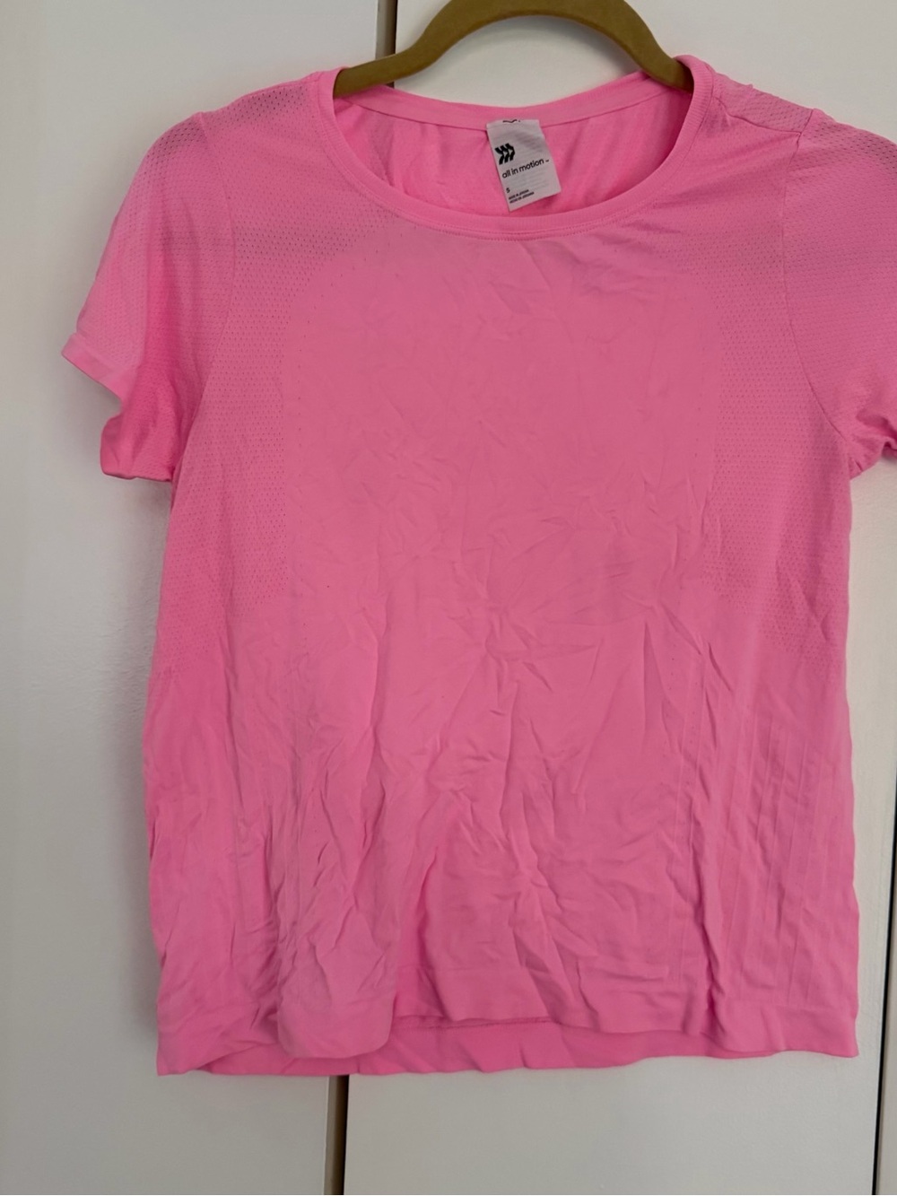 Women’s Pink Short Sleeve athletic Top